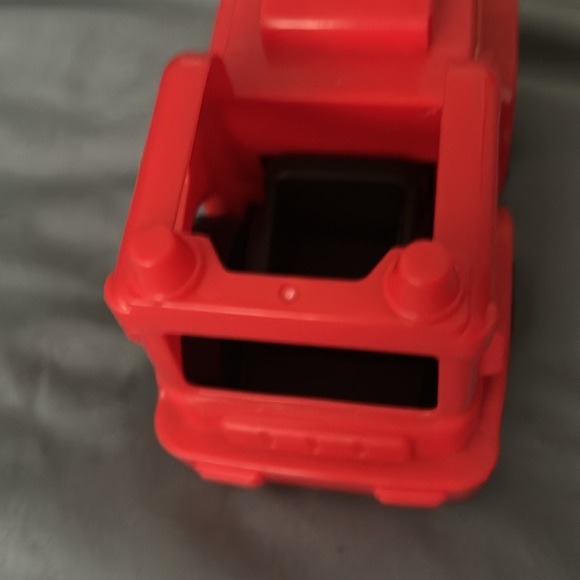 Tonka helicopter lights up and makes helicopter sounds and 2 fire trucks - Picture 9 of 9